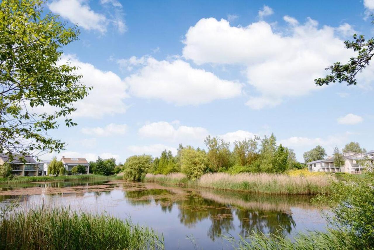 Osprey Cw64 Hot Tub Lakeside * Somerford Keynes